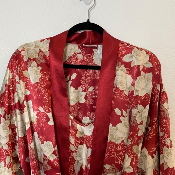 Adonna Peignoir Long Robe & Gown Set Womens Size Small Red Satin Roses Floral - Picture 2 of 15
